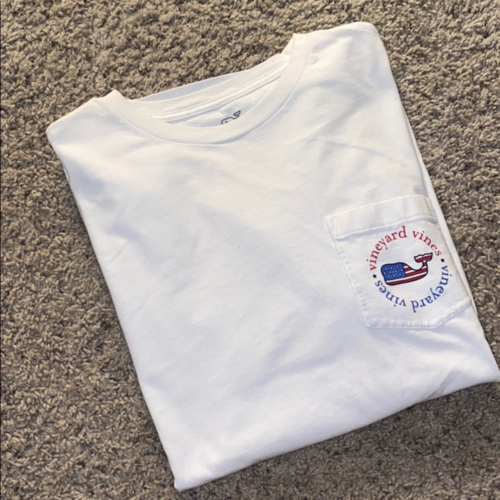 Small/Medium • Vineyard Vines • Red White Blue T